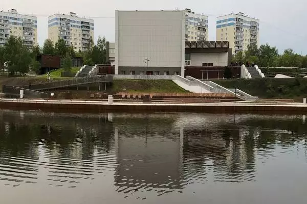 городской пруд в Видном