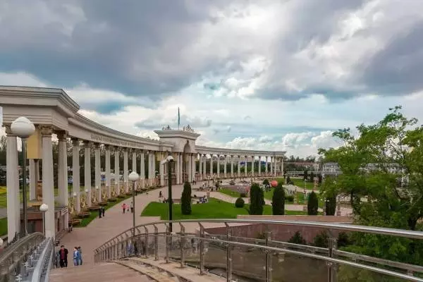 парк презедента Казахстане в Алма Ате
