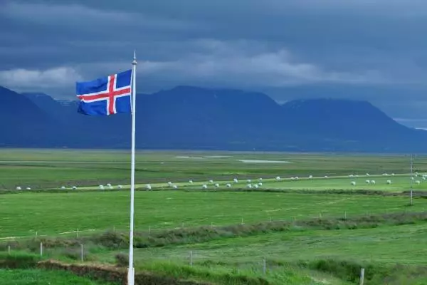расположение государства Исландия
